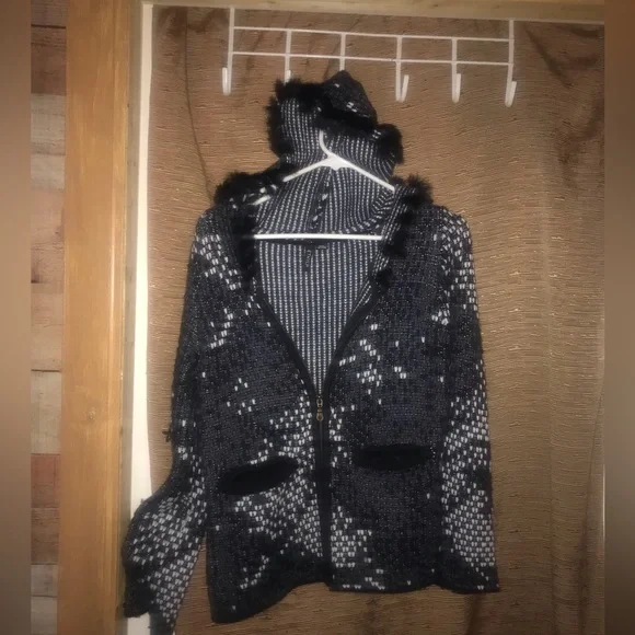 Black & grey zip up soft hoodie size small - Picture 5 of 6